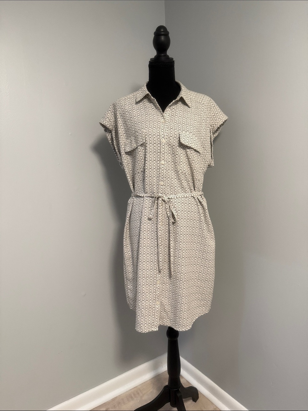 Express Cream Printed Short-Sleeve Shirt Dress